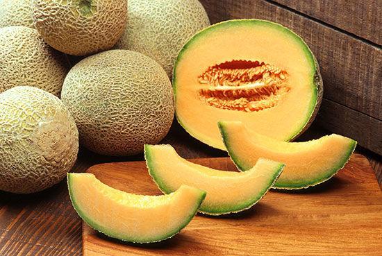3 میوه گران در بازار میوه ، چه میوه های هر کیلو بالای 20 هزار تومان قیمت دارند