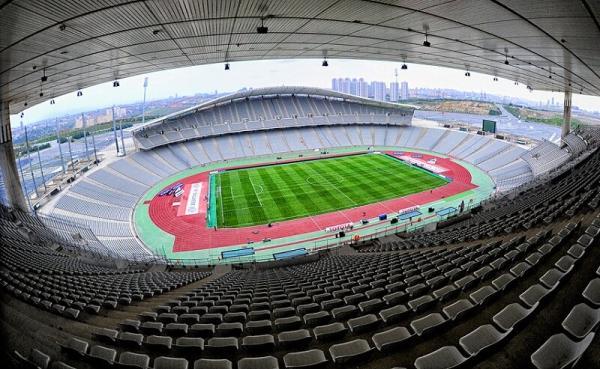 ببینید ، استادیوم المپیک استانبول ساعاتی پیش از آغاز فینال لیگ قهرمانان
